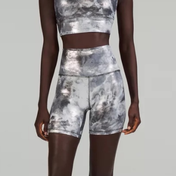 LULULEMON ALIGN HR SHORTS 8” *SHINE DIAMOND DYE STARLIGHT GRAPHITE GRAY FOIL NWT - Picture 2 of 9